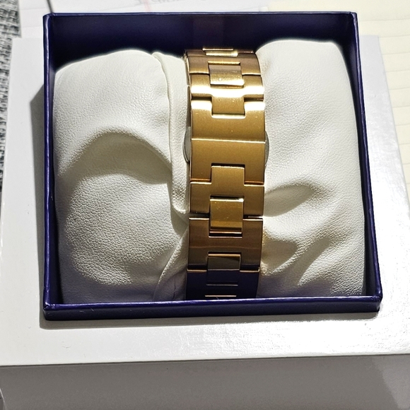 Movado bold rose gold watches - Picture 2 of 6